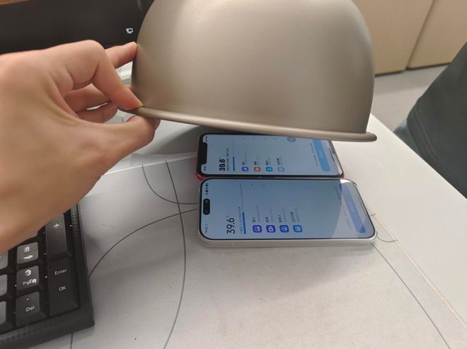 用鐵盒助力數(shù)據(jù)遷移,手機廠商卷出新花樣