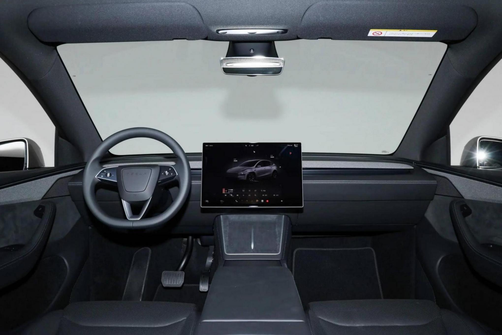 特斯拉Model Y L正式上市!尺寸更大+6座布局,售價33.9萬元