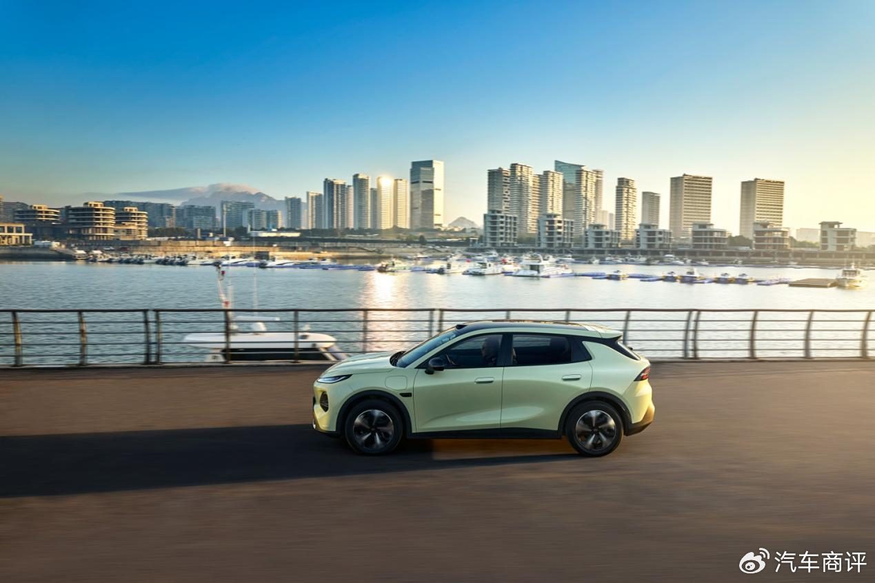 長安啟源全新Q05 7.49萬起上市,真香的不止激光雷達